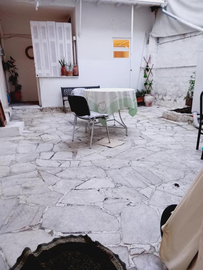 Στην Αυλή Της Ράχης Kalamata Exterior foto